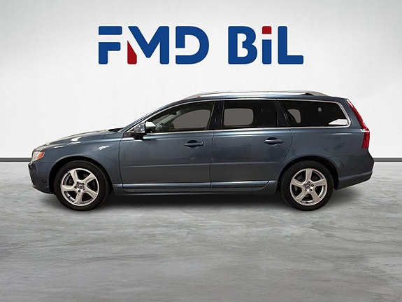 Volvo V70 2 of 27