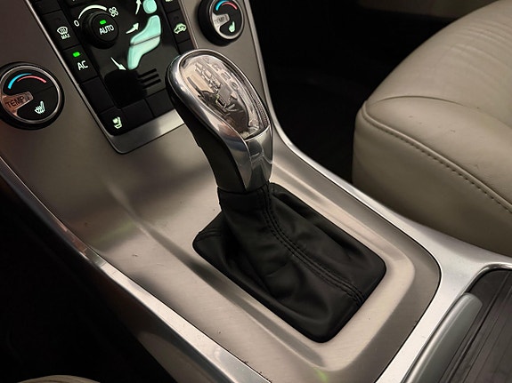 Volvo V70 17 of 27