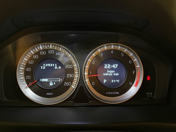 Volvo V70 13 of 27