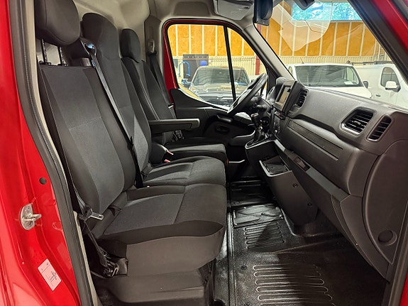 Renault Master 8 of 14