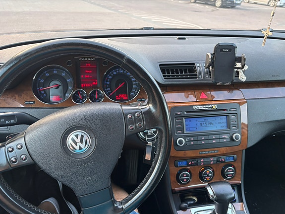 Volkswagen Passat 6 of 8