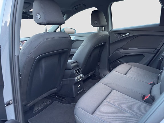 Audi Q4 e-tron 11 of 22