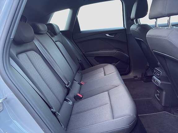 Audi Q4 e-tron 13 of 22