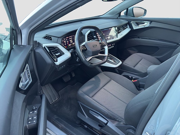 Audi Q4 e-tron 9 of 22