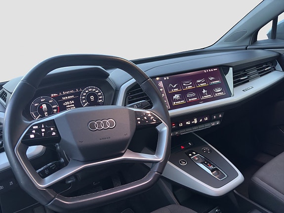 Audi Q4 e-tron 14 of 22