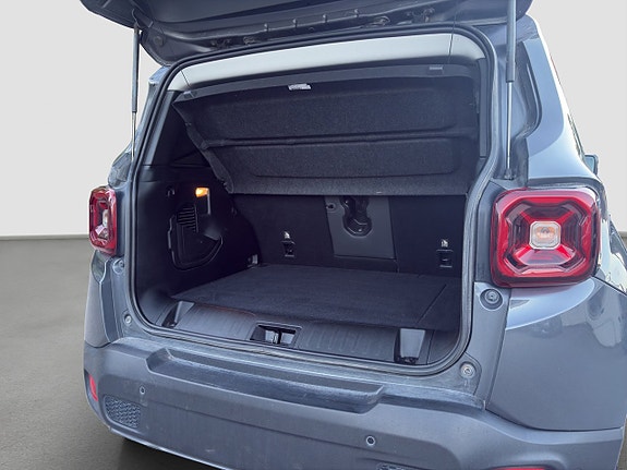 Jeep Renegade 13 of 24