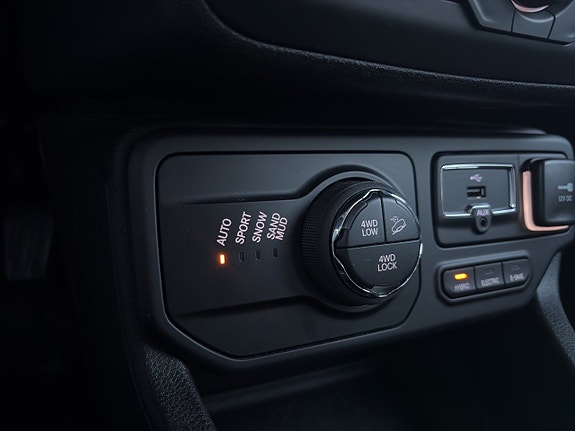 Jeep Renegade 22 of 24