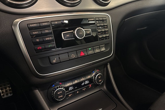 Mercedes-Benz CLA200 17 of 24