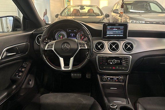Mercedes-Benz CLA200 14 of 24