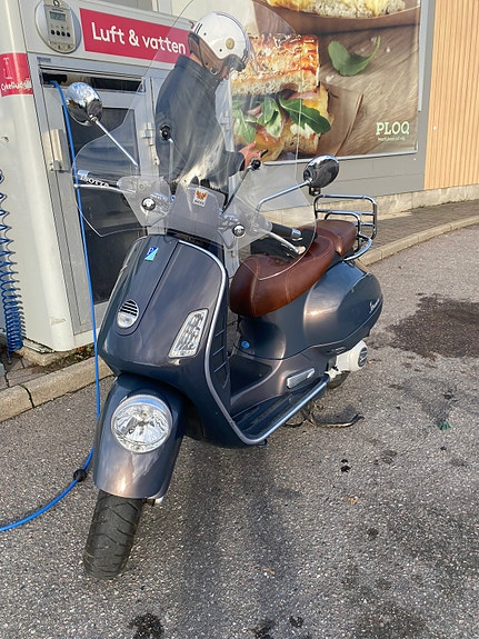 Vespa GTV 250ie 3 of 9