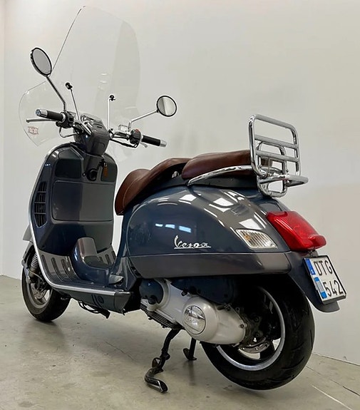 Vespa GTV 250ie 6 of 9