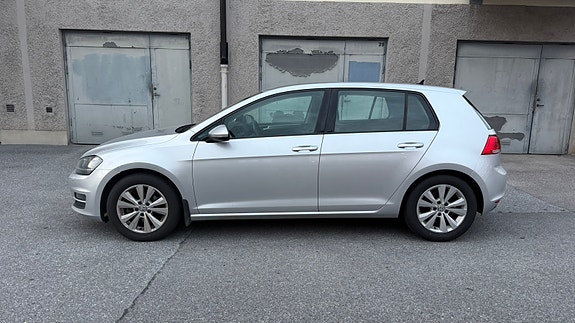 Volkswagen Golf VII 4 of 11