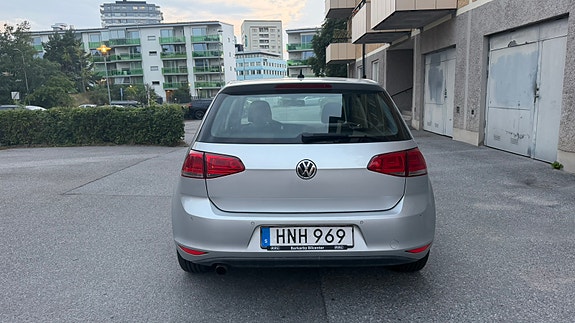 Volkswagen Golf VII 6 of 11