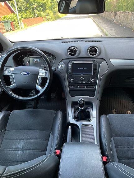 Ford Mondeo 8 of 14