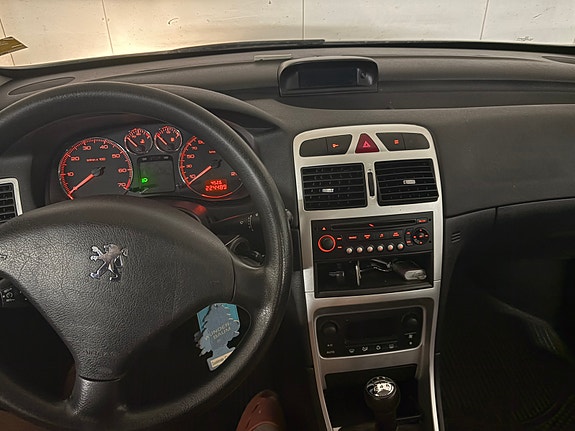 Peugeot 307 11 of 12