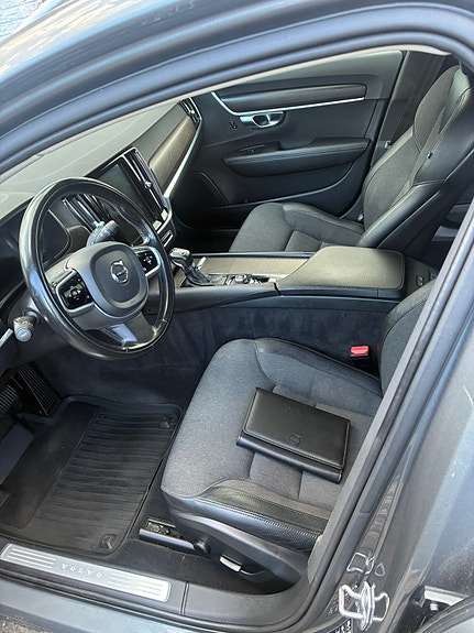 Volvo V90 Cross Country 9 of 17
