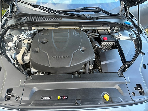 Volvo V90 Cross Country 8 of 17