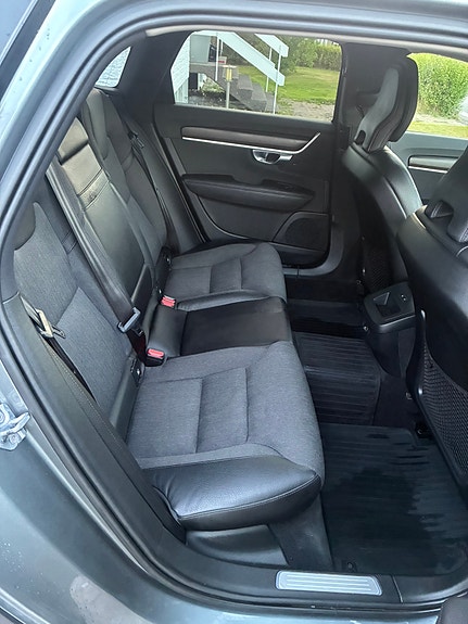 Volvo V90 Cross Country 11 of 17