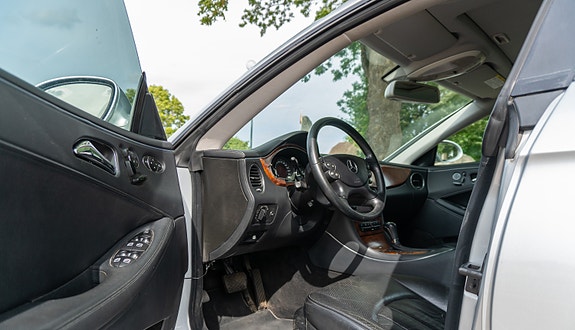 Mercedes-Benz CLS350 7 of 20