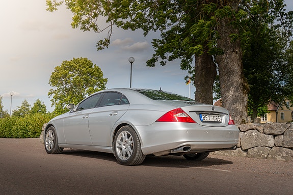 Mercedes-Benz CLS350 4 of 20