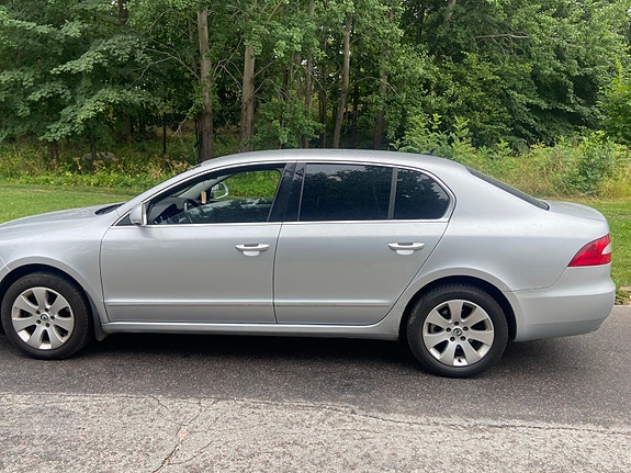 Skoda Superb 7 of 9