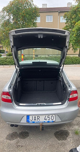 Skoda Superb 5 of 9