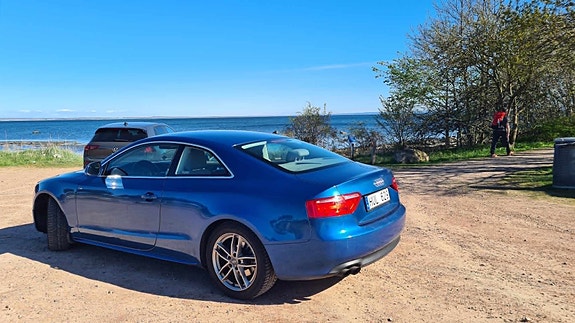 Audi A5 2 of 9