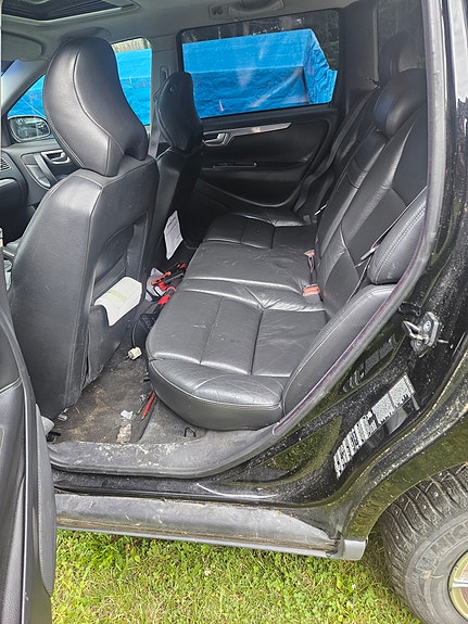 Volvo V70 7 of 15