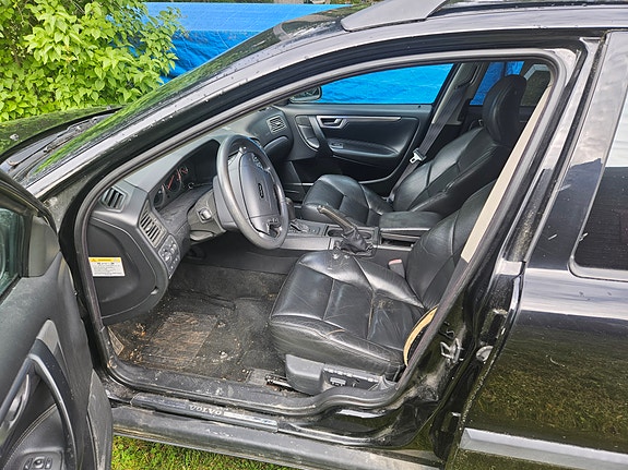 Volvo V70 10 of 15