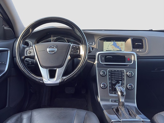 Volvo V60 13 of 22