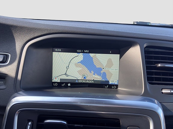 Volvo V60 14 of 22