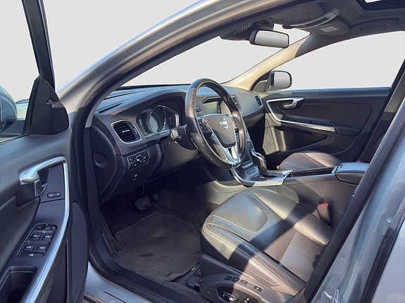 Volvo V60 9 of 22