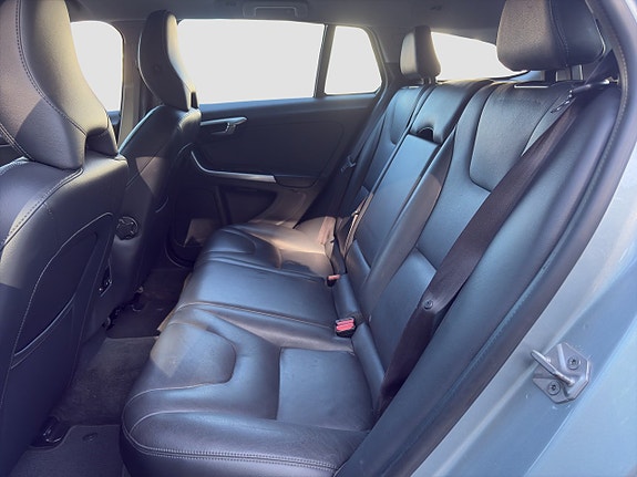 Volvo V60 10 of 22
