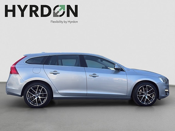 Volvo V60 8 of 22