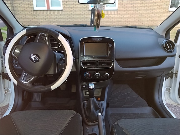 Renault Clio 5 of 12