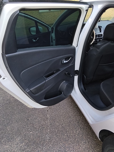 Renault Clio 12 of 12