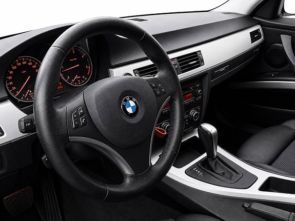 BMW 320d 10 of 11