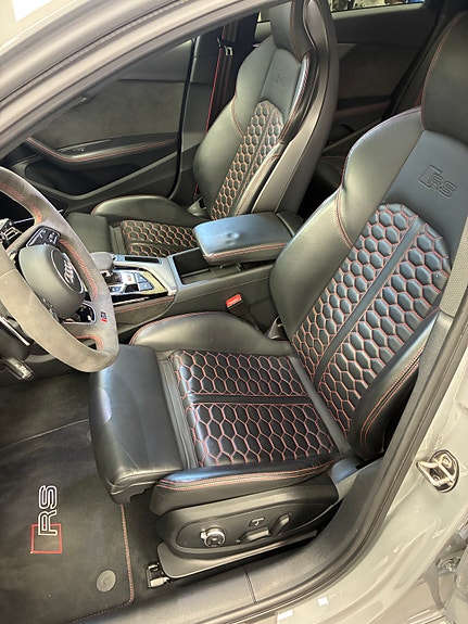 Audi RS4 9 of 14