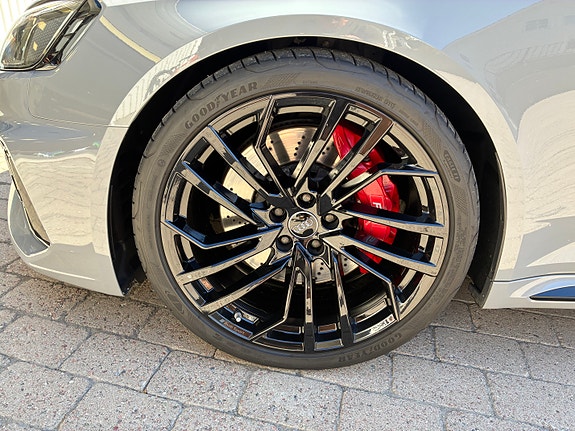 Audi RS4 12 of 14