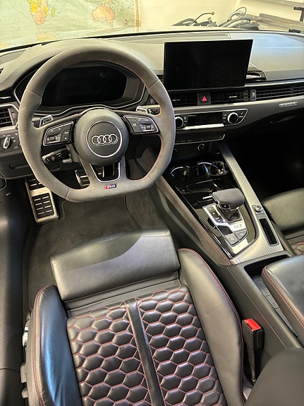 Audi RS4 8 of 14