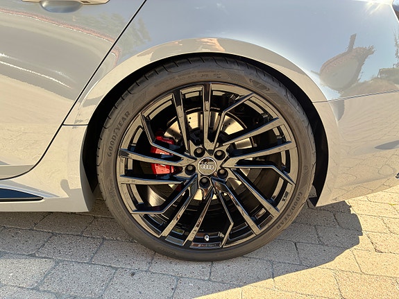 Audi RS4 13 of 14