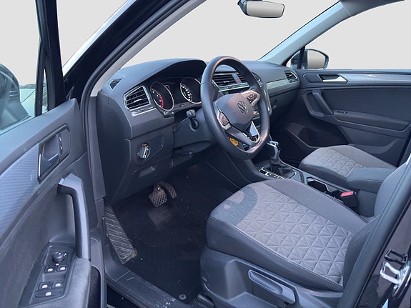 Volkswagen Tiguan 9 of 21