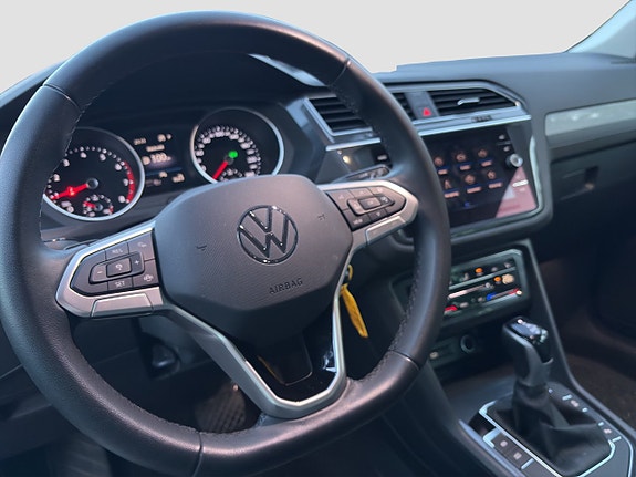 Volkswagen Tiguan 15 of 21