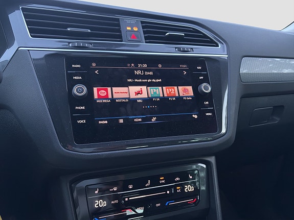 Volkswagen Tiguan 14 of 21