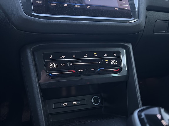 Volkswagen Tiguan 13 of 21
