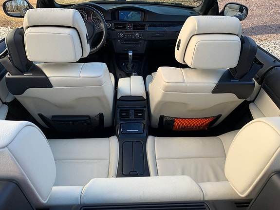 BMW 330d 4 of 5