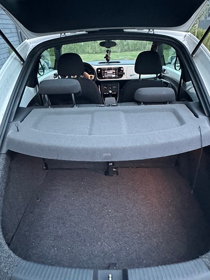 Volkswagen Beetle 4 of 18