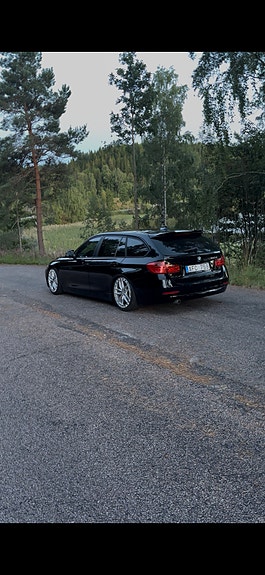 BMW 320d 2 of 7