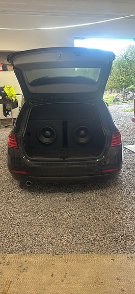 BMW 320d 5 of 7