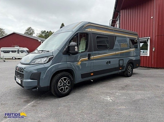 Bürstner B66 / C 640 Nyhet! Dieselvärme-Skinnklädsel-Variobadrum 3 of 12
